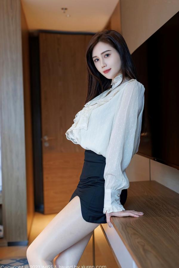 SISY思   IMiss爱蜜社-722-Sisy思-白衬衫黑短裙与红色内衣私房照-性感诱惑美腿写真-2023.03.13第7张图片