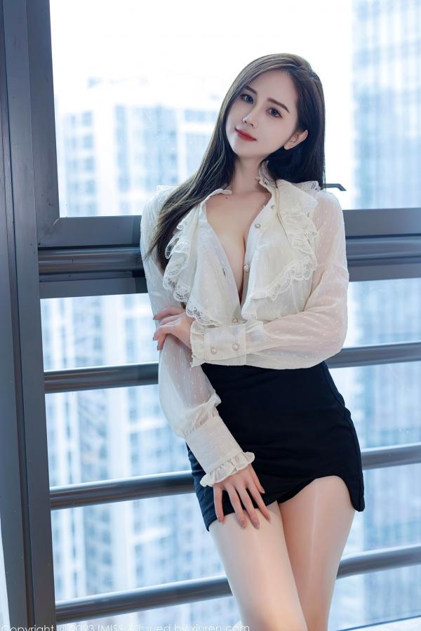 SISY思   IMiss爱蜜社-722-Sisy思-白衬衫黑短裙与红色内衣私房照-性感诱惑美腿写真-2023.03.13第21张图片