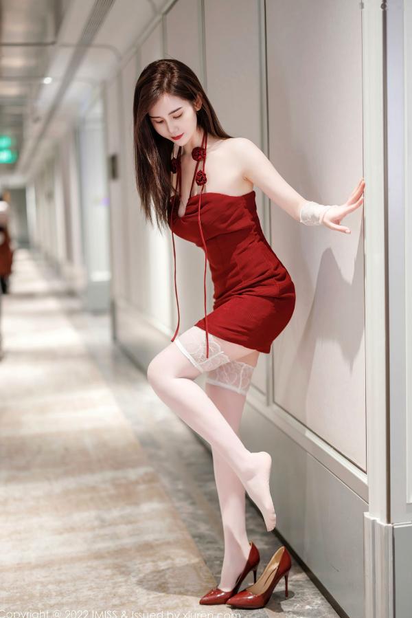 SISY思   IMiss爱蜜社 Sisy思：性感红色露肩连衣短裙，白色蕾丝透视美腿私房写真，冷艳气质女神极致诱惑随拍第4张图片