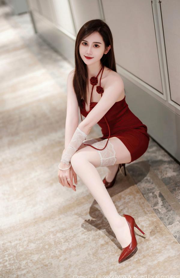 SISY思   IMiss爱蜜社 Sisy思：性感红色露肩连衣短裙，白色蕾丝透视美腿私房写真，冷艳气质女神极致诱惑随拍第7张图片