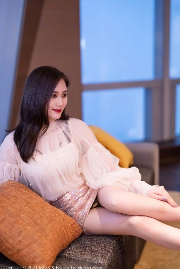 SISY思   IMiss爱蜜社-567-Sisy思-白纱衫粉短裙与黑蕾丝内衣唯美私房照，优雅性感气质女神居家写真 (2021.03.23)第2张图片