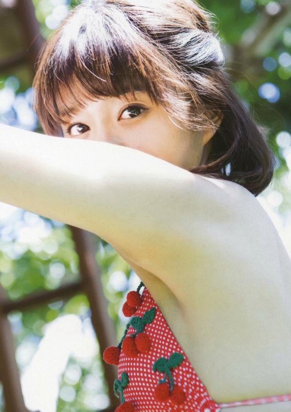 星名美怜   星名美怜「MIREITOPIA」高清写真集：清新唯美户外街拍与惬意居家私房风格第8张图片
