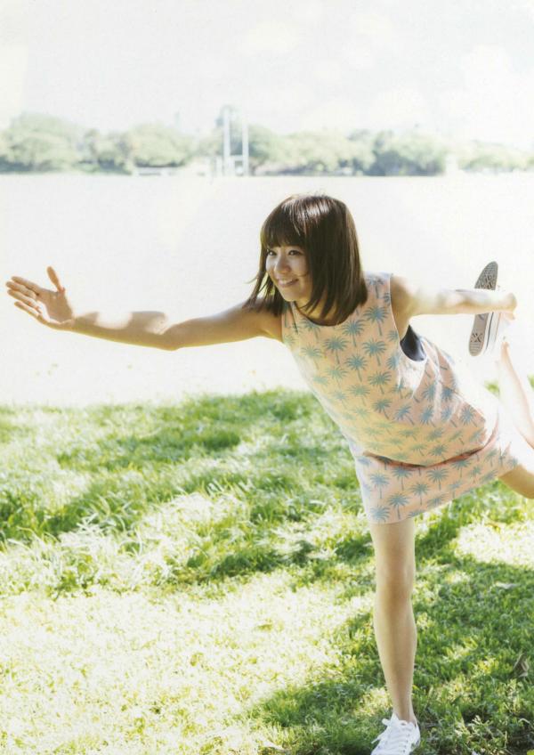 星名美怜   星名美怜「MIREITOPIA」高清写真集：清新唯美户外街拍与惬意居家私房风格第18张图片