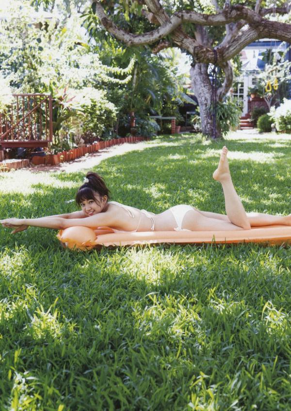 星名美怜   星名美怜「MIREITOPIA」高清写真集：清新唯美户外街拍与惬意居家私房风格第32张图片