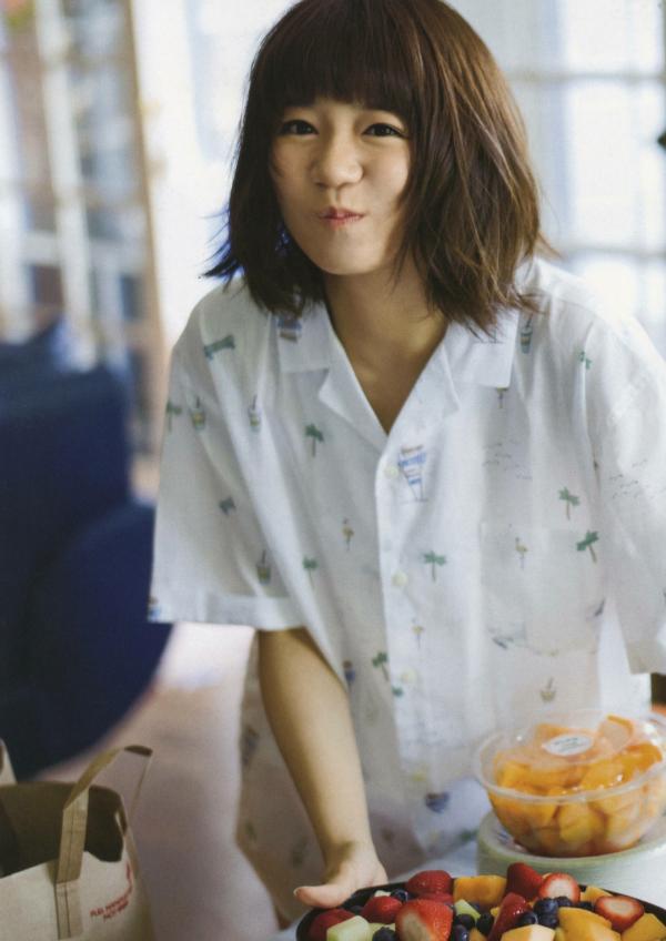 星名美怜   星名美怜「MIREITOPIA」高清写真集：清新唯美户外街拍与惬意居家私房风格第58张图片