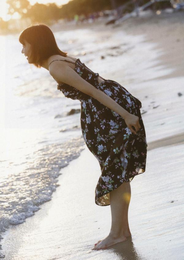 星名美怜   星名美怜「MIREITOPIA」高清写真集：清新唯美户外街拍与惬意居家私房风格第64张图片