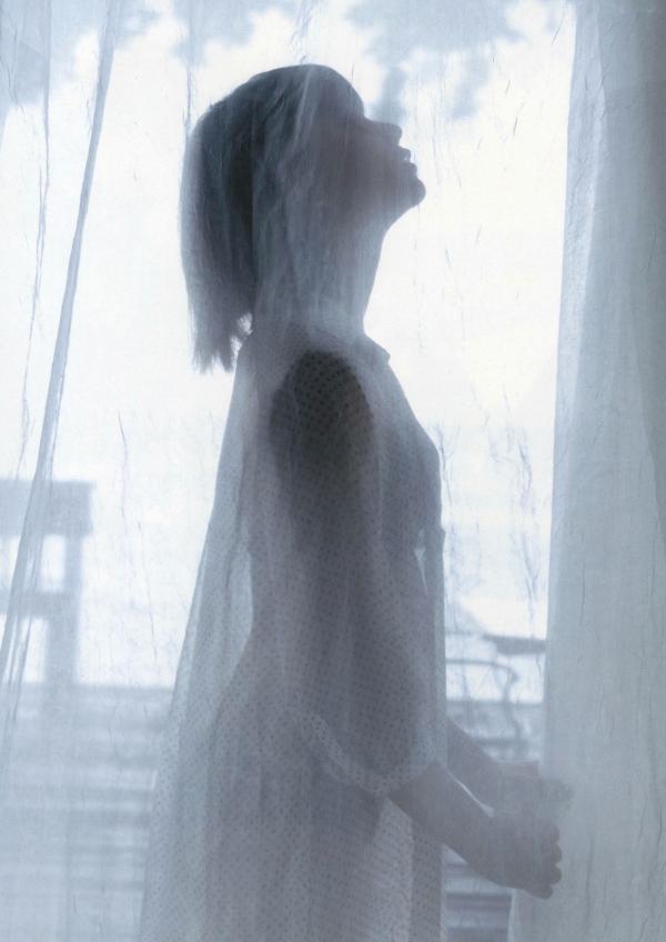 星名美怜   星名美怜「MIREITOPIA」高清写真集：清新唯美户外街拍与惬意居家私房风格第103张图片