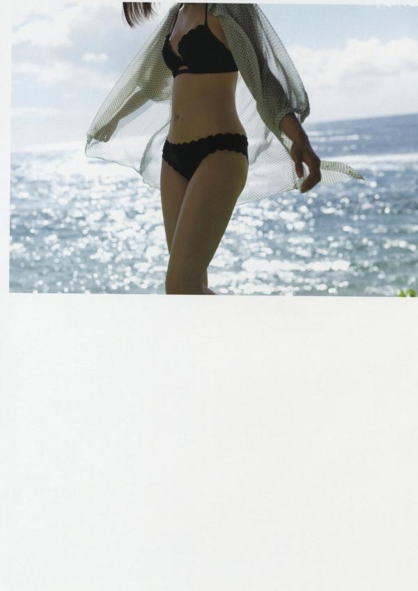 星名美怜   星名美怜「MIREITOPIA」高清写真集：清新唯美户外街拍与惬意居家私房风格第106张图片