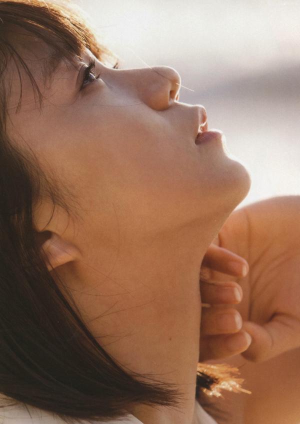 星名美怜   星名美怜「MIREITOPIA」高清写真集：清新唯美户外街拍与惬意居家私房风格第112张图片