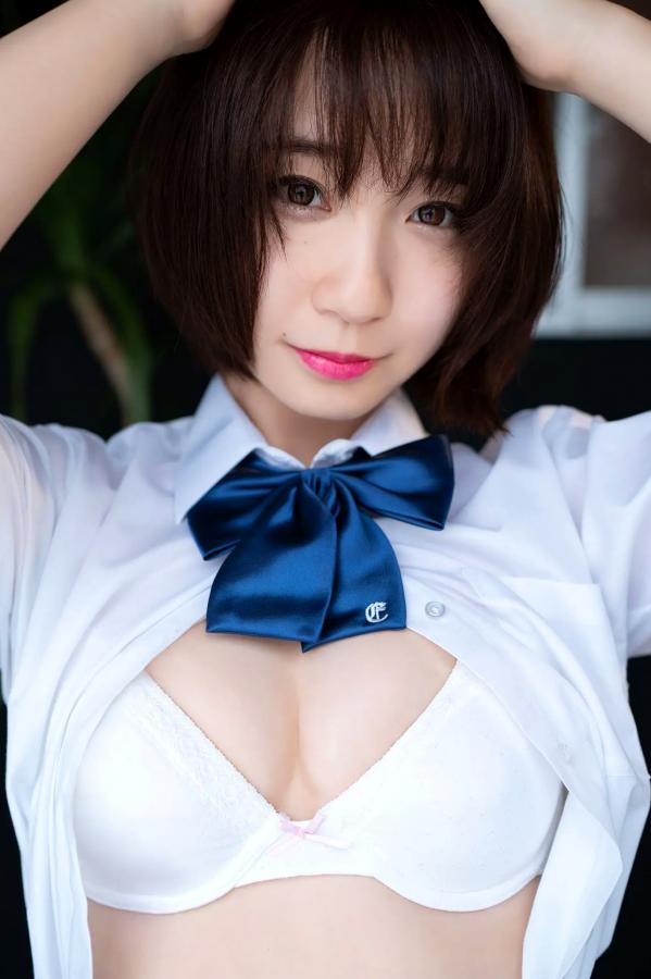 伊織もえ 伊织萌 伊織もえ - 制服はちゃんと着なさーい!! 日系校服与兔女郎角色扮演性感写真第11张图片