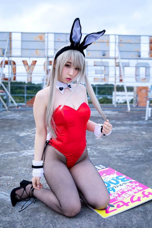 伊織もえ 伊织萌 伊織もえ - 制服はちゃんと着なさーい!! 日系校服与兔女郎角色扮演性感写真第25张图片