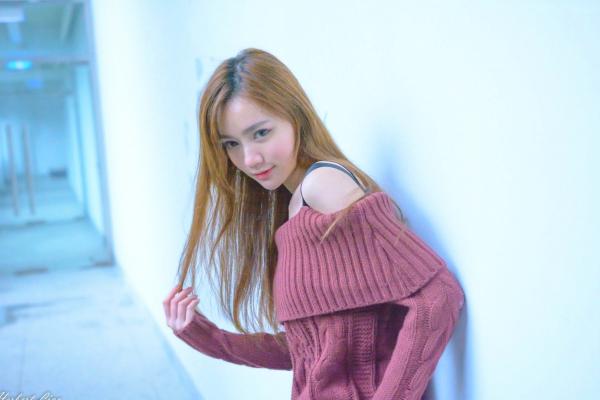 蘇小立 苏小立  台湾正妹苏小立台北街拍写真，时尚皮裤针织衫穿搭尽显都市潮流魅力[56P]第48张图片
