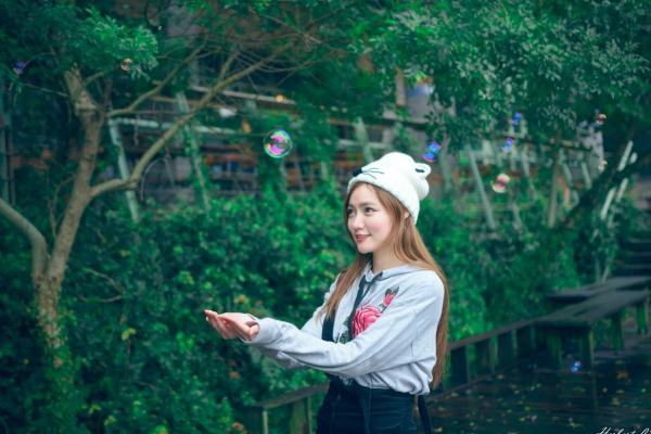 蘇小立 苏小立  台湾正妹苏小立北艺大校园清新日常，可爱少女户外吹泡泡青春活力写真第22张图片