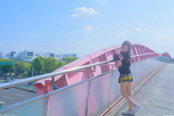 蘇小立 苏小立  台湾正妹苏小立花博新生公园户外街拍，校花系列清新风格甜美写真第3张图片