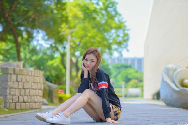 蘇小立 苏小立  台湾正妹苏小立花博新生公园户外街拍，校花系列清新风格甜美写真第50张图片