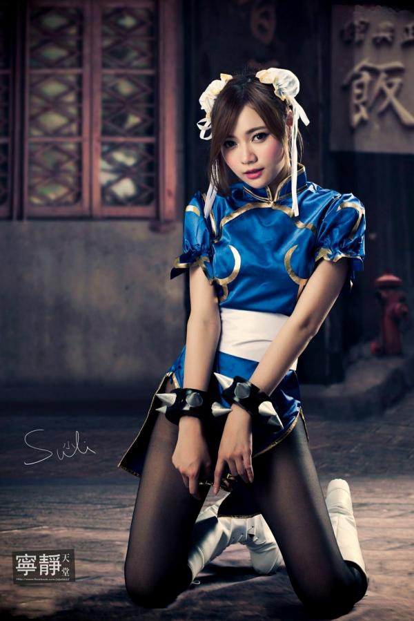 蘇小立 苏小立  台湾正妹苏小立《春丽》Cosplay写真集，经典格斗角色扮演，蓝旗袍丝袜美腿秀，傲娇清纯女神第31张图片