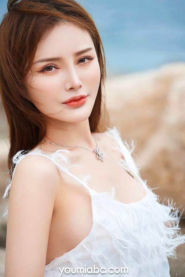 陈宇曦   YouMi尤蜜-陈宇曦《季夏流光》泳池比基尼与海滩清凉度假私房写真-无圣光大尺度第13张图片