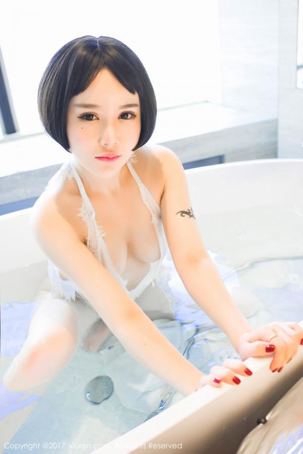 王乔恩Abby  浑圆粉嫩曲佑熙 白色蕾丝浴缸湿身第18张图片