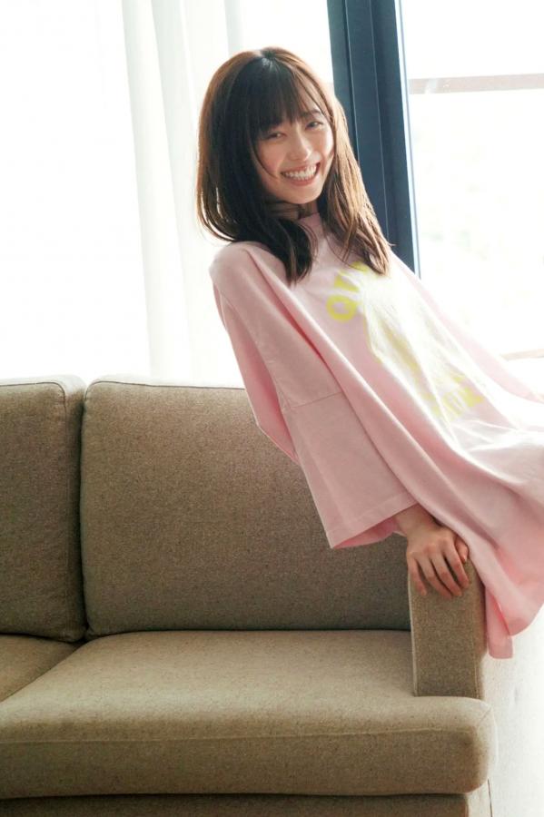 福原遥  福原遥《gift》写真：日系清新治愈系户外草地泳池美照第30张图片