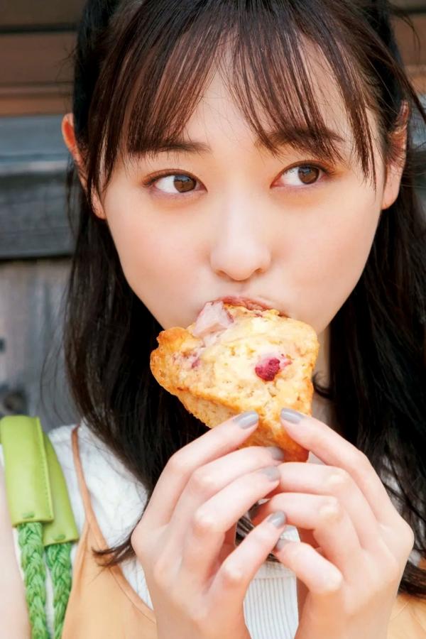 福原遥  福原遥《gift》写真：日系清新治愈系户外草地泳池美照第36张图片