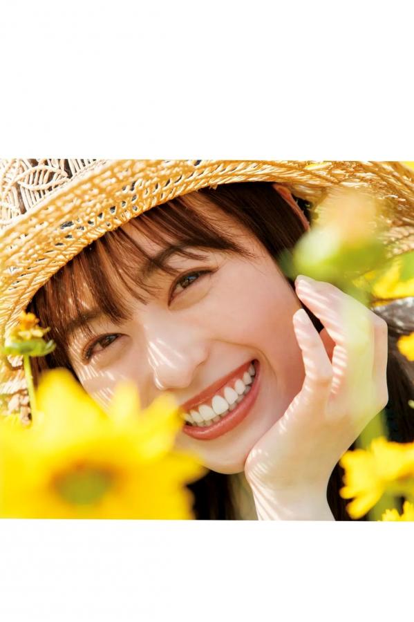 福原遥  福原遥《gift》写真：日系清新治愈系户外草地泳池美照第40张图片