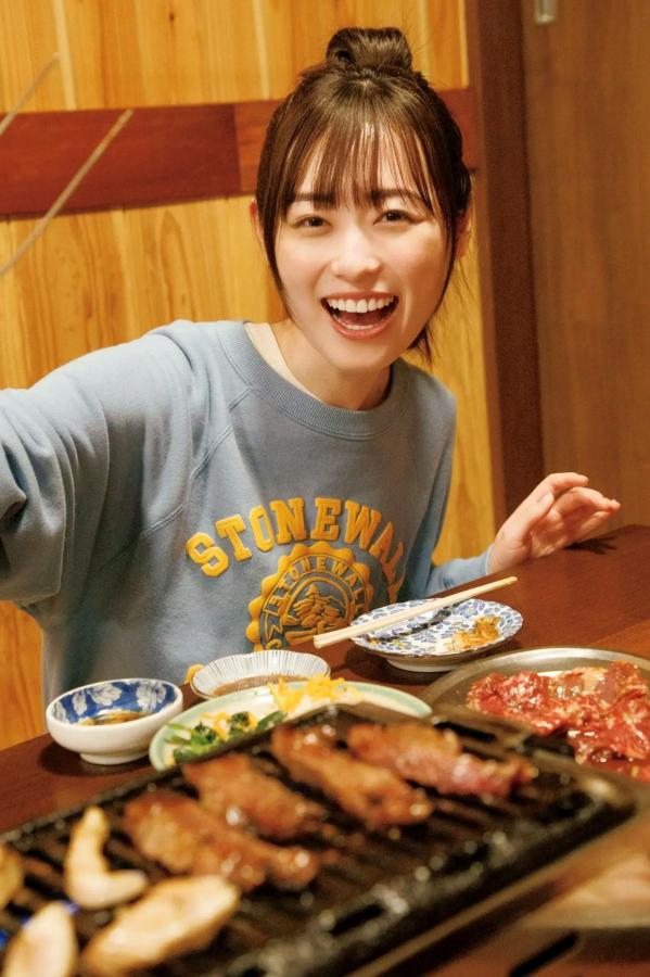 福原遥  福原遥《gift》写真：日系清新治愈系户外草地泳池美照第55张图片