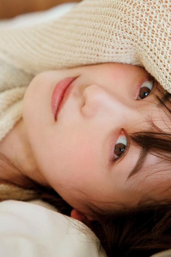 福原遥  福原遥《gift》写真：日系清新治愈系户外草地泳池美照第61张图片