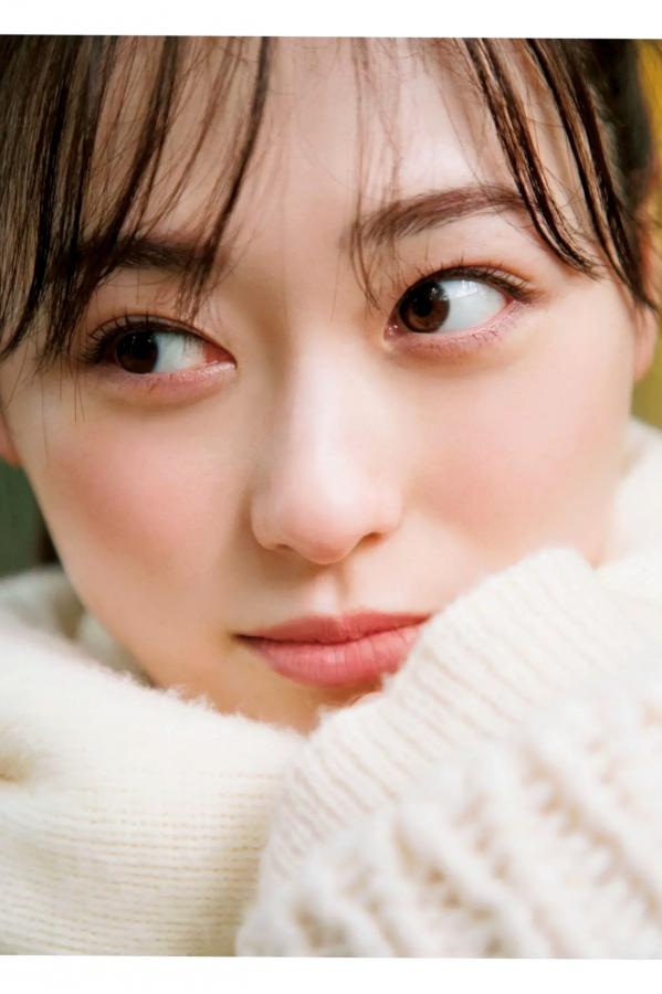 福原遥  福原遥《gift》写真：日系清新治愈系户外草地泳池美照第94张图片
