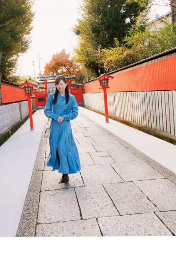福原遥  福原遥《gift》写真：日系清新治愈系户外草地泳池美照第96张图片