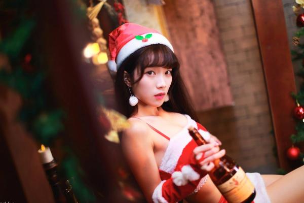 项婷婷 小欧  台湾正妹_ Kitty 2017圣诞女郎 聖誕酒館 写真集[17P]第1张图片