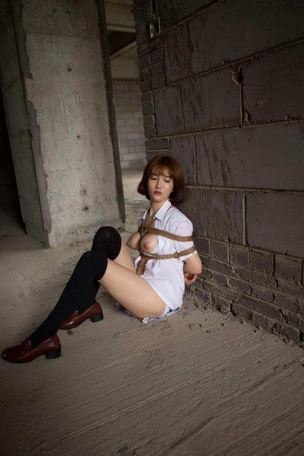   XR-Uncensored-K8傲娇萌萌Vivian-被束缚的学妹 - 无圣光大尺度日系JK校服绳艺写真第21张图片