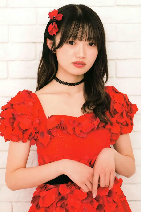 中井りか 中井里佳 中井りか《好きでした》日本清纯偶像甜美私房与哥特造型写真集 [84P]第29张图片