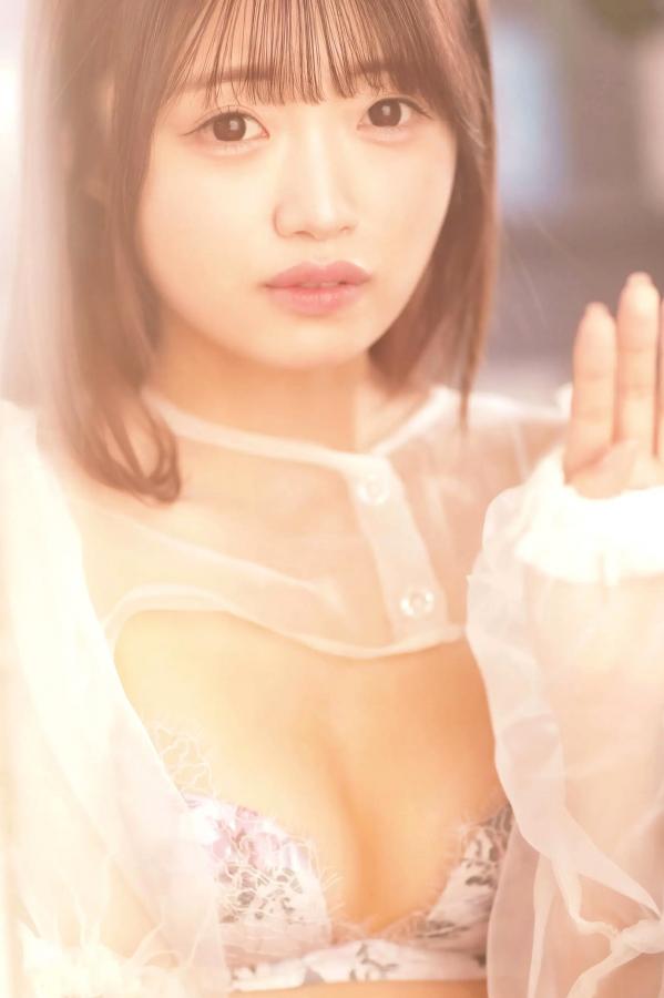 中井りか 中井里佳 中井りか《好きでした》日本清纯偶像甜美私房与哥特造型写真集 [84P]第51张图片