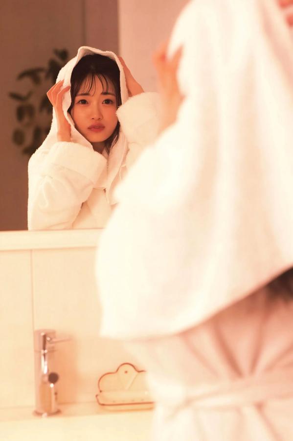 中井りか 中井里佳 中井りか《好きでした》日本清纯偶像甜美私房与哥特造型写真集 [84P]第77张图片