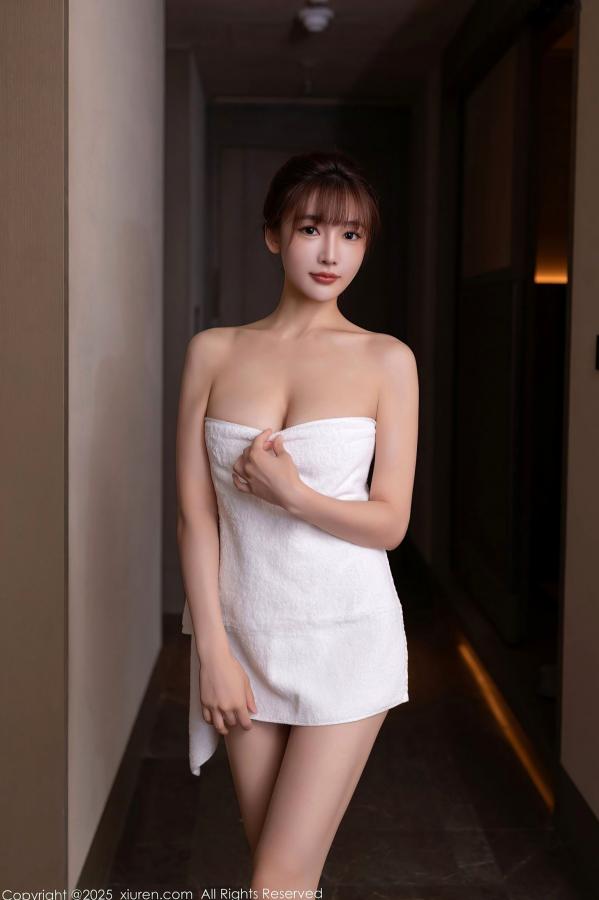陆萱萱 萱萱Cecilia XiuRen秀人网-10757-陆萱萱-灰色针织衫搭配白色内衣 居家私房性感写真第67张图片