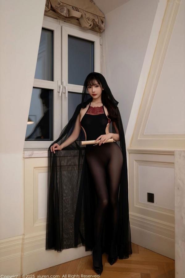 陆萱萱 萱萱Cecilia  XiuRen秀人网-9735-陆萱萱，高端私房唯美写真，大胆连体黑丝爆乳诱惑，展现极致火辣曲线，致命视觉盛宴第7张图片