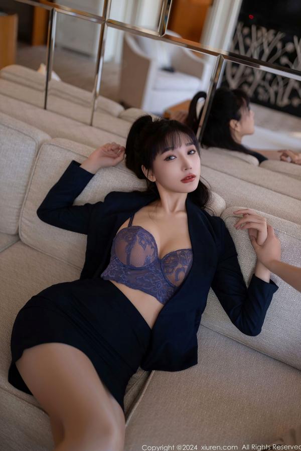 陆萱萱 萱萱Cecilia  秀人网-9263-陆萱萱-OL深蓝制服职场诱惑，蓝色内衣搭配肉丝私房写真，极致迷人御姐气质-2024.10.10第20张图片