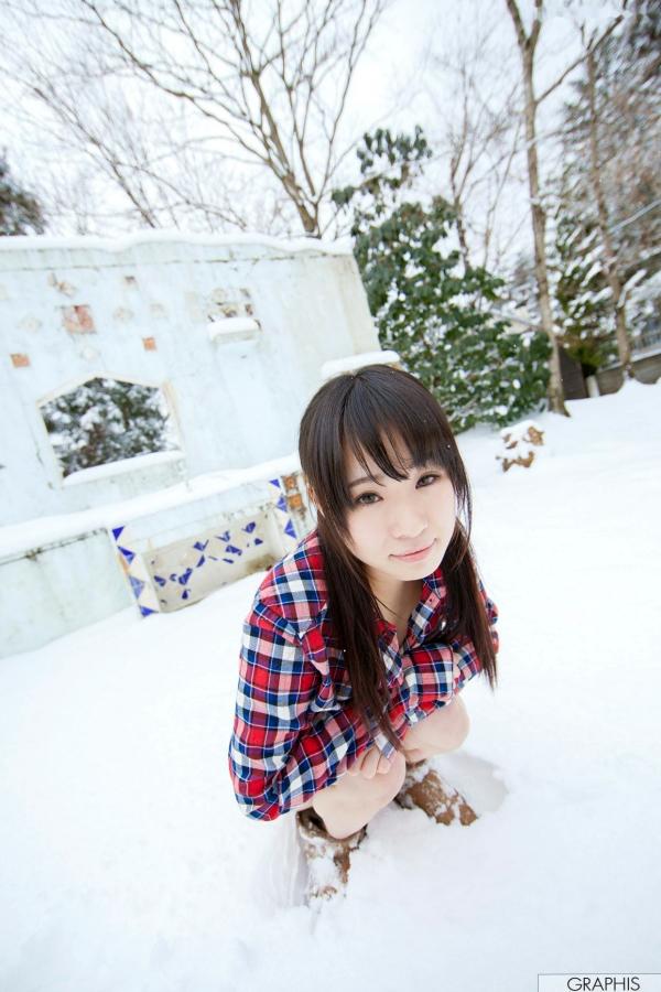 北川ゆず 北川柚子  Graphis_Yuzu Kitagawa 北川ゆず/北川柚子写真集：清纯日系少女室内私房与户外雪景诱惑第1张图片