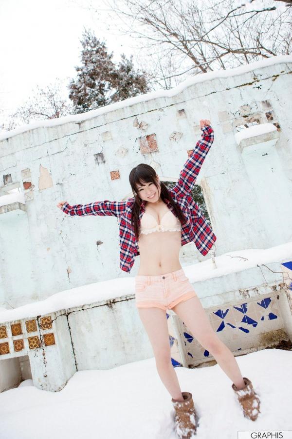 北川ゆず 北川柚子  Graphis_Yuzu Kitagawa 北川ゆず/北川柚子写真集：清纯日系少女室内私房与户外雪景诱惑第10张图片