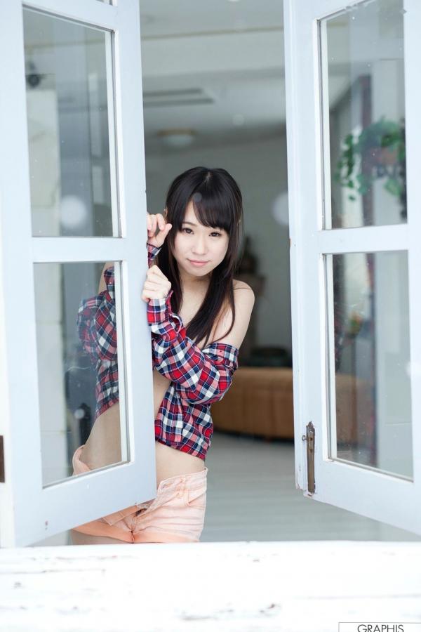 北川ゆず 北川柚子  Graphis_Yuzu Kitagawa 北川ゆず/北川柚子写真集：清纯日系少女室内私房与户外雪景诱惑第11张图片