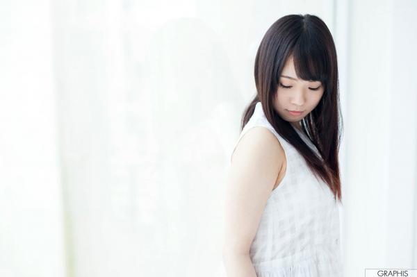 北川ゆず 北川柚子  Graphis_Yuzu Kitagawa 北川ゆず/北川柚子写真集：清纯日系少女室内私房与户外雪景诱惑第29张图片