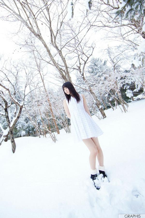 北川ゆず 北川柚子  Graphis_Yuzu Kitagawa 北川ゆず/北川柚子写真集：清纯日系少女室内私房与户外雪景诱惑第31张图片
