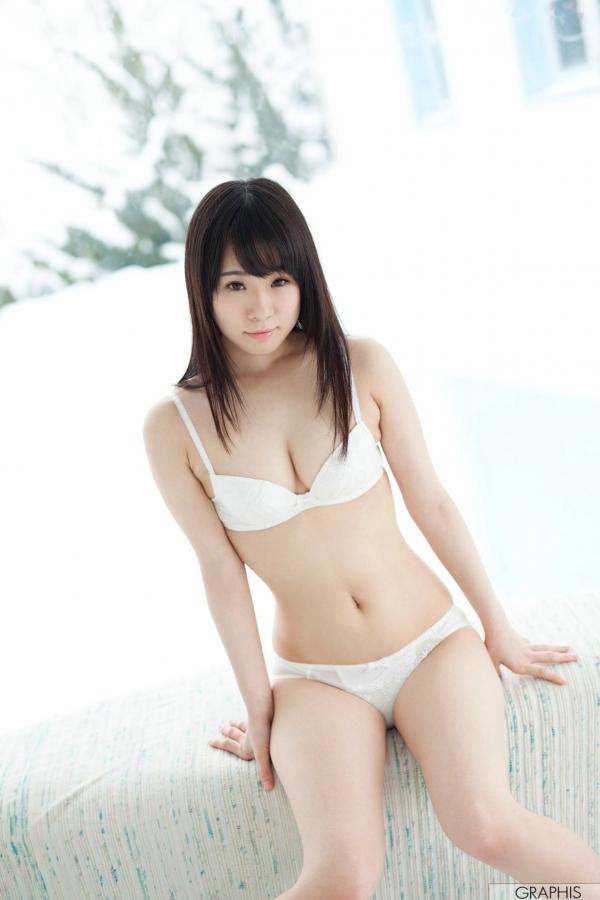 北川ゆず 北川柚子  Graphis_Yuzu Kitagawa 北川ゆず/北川柚子写真集：清纯日系少女室内私房与户外雪景诱惑第37张图片