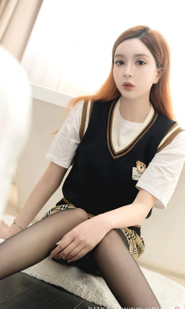 媛媛   UGirls尤果圈媛媛《还是喜欢你》：浴室学院风甜美写真，格纹短裙配黑丝展现清纯邻家气质第14张图片