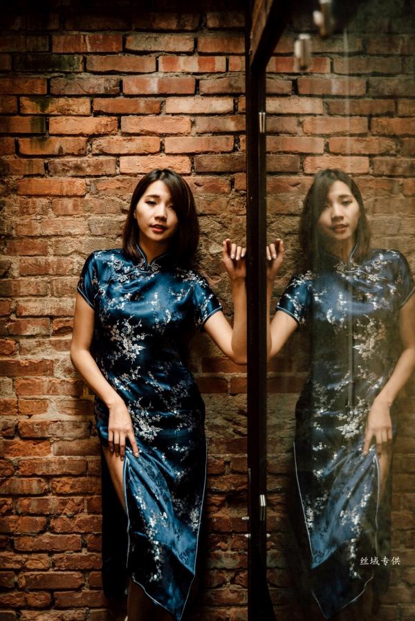 黃竹萱 Sabrina宣萱儿  台湾正妹黄竹萱《街拍》清新短发气质写真集，治愈系甜美笑容户外生活照第14张图片