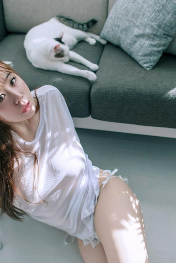   JVID模特Julie藏獒HCUP巨乳解禁 阳光家居卧室薄纱性感内衣私房写真第19张图片