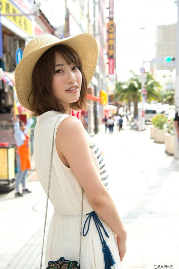 市川まさみ 市川雅美  Graphis_市川まさみ写真集：清纯海边与室内私房魅力，演绎极致骨感艺术性感画报第4张图片