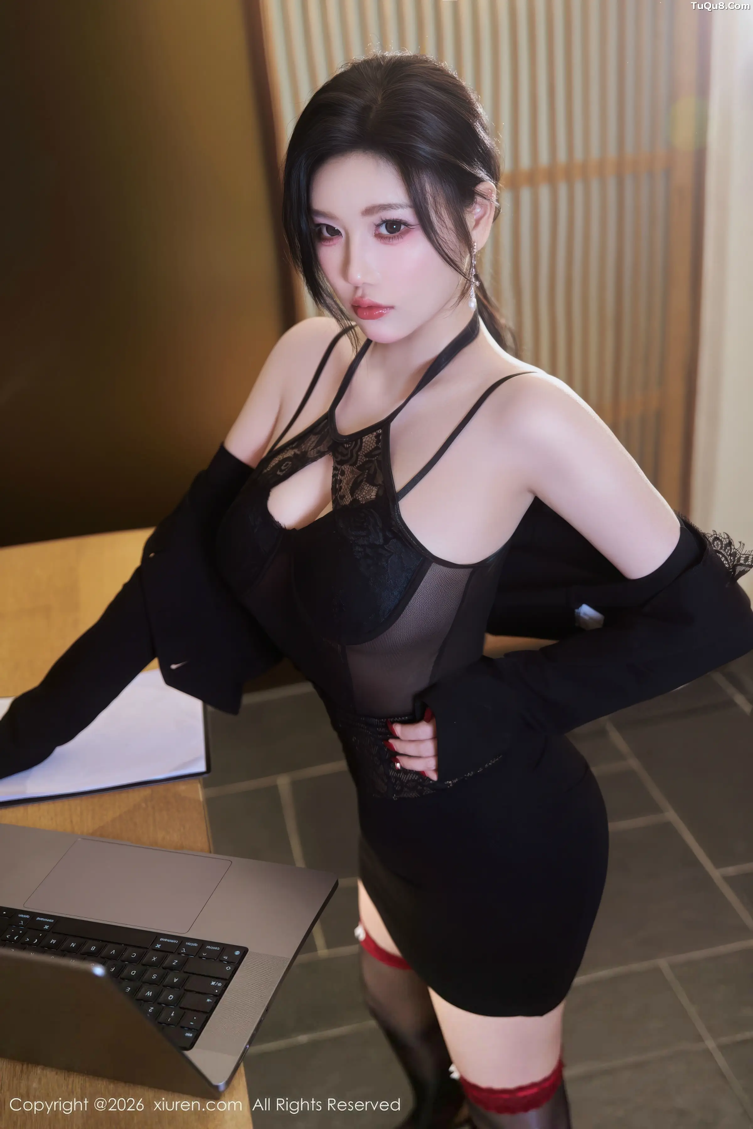 杨晨晨 sugar小甜心CC [XiuRen]高清写真图 2026.01.14 No.11230 杨晨晨. 金属情趣内衣第39张图片