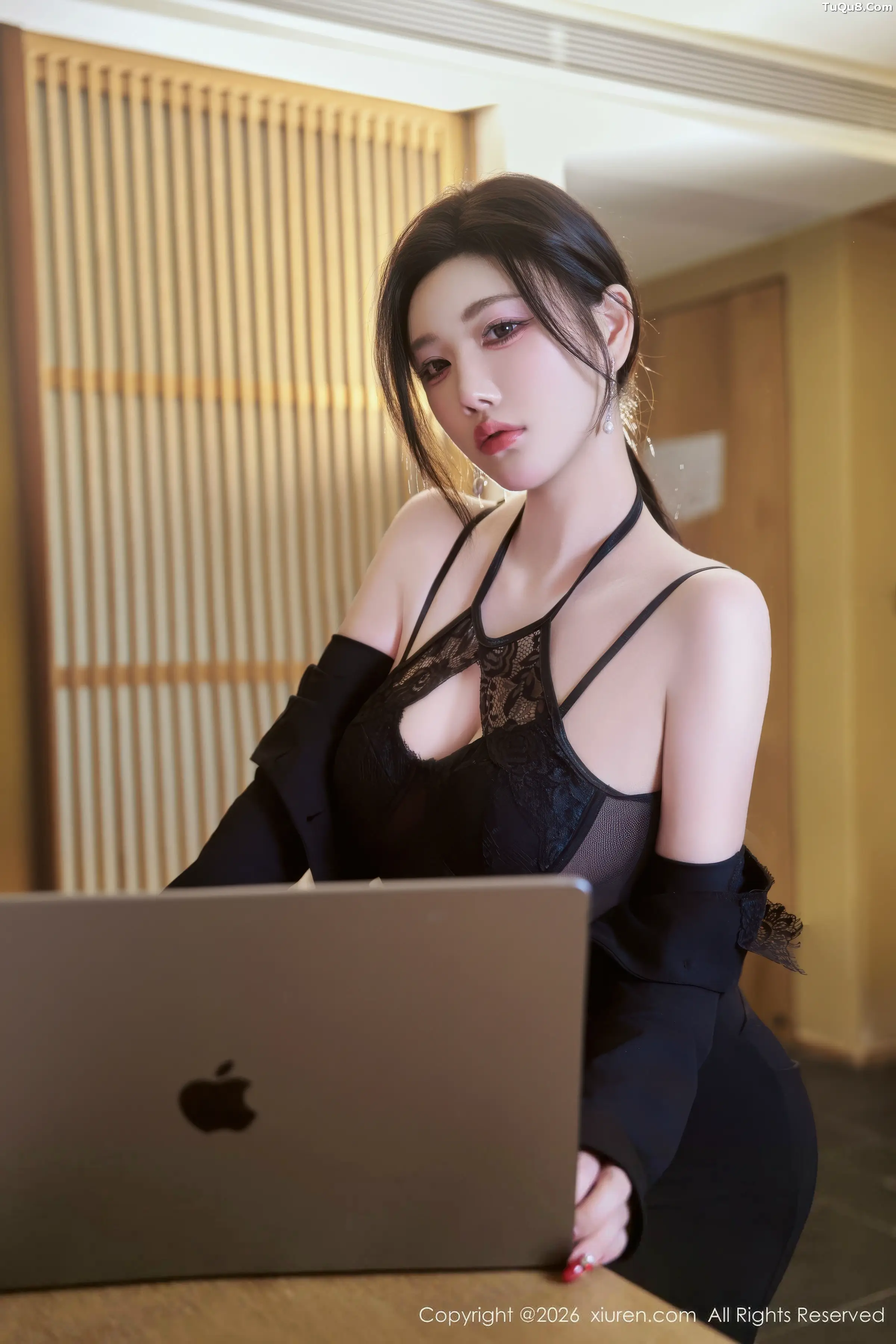 杨晨晨 sugar小甜心CC [XiuRen]高清写真图 2026.01.14 No.11230 杨晨晨. 金属情趣内衣第40张图片