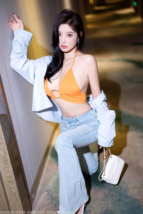 杨晨晨 sugar小甜心CC  XiuRen秀人网-9282-杨晨晨Yome-超小白色比基尼私房写真-诱惑白丝高跟显身材-大尺度美图(2024.10.14)第8张图片